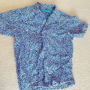 Practically new Tori Richard boys Hawaiian shirt size 8. (M)
